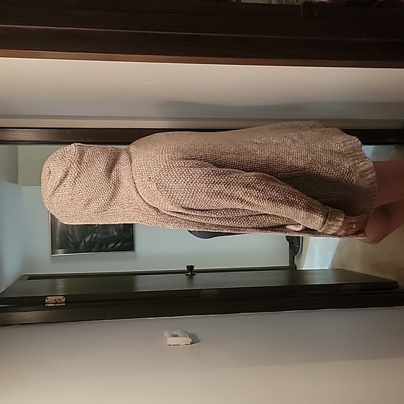 Like New, Knitted Fleece Cardigan - Picture 3 of 5